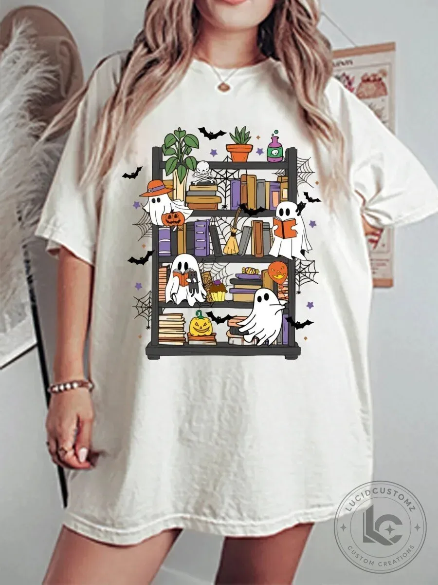 Vintage Halloween Ghost Reading Bookshelf Spooky Season Graphic T-Shirt